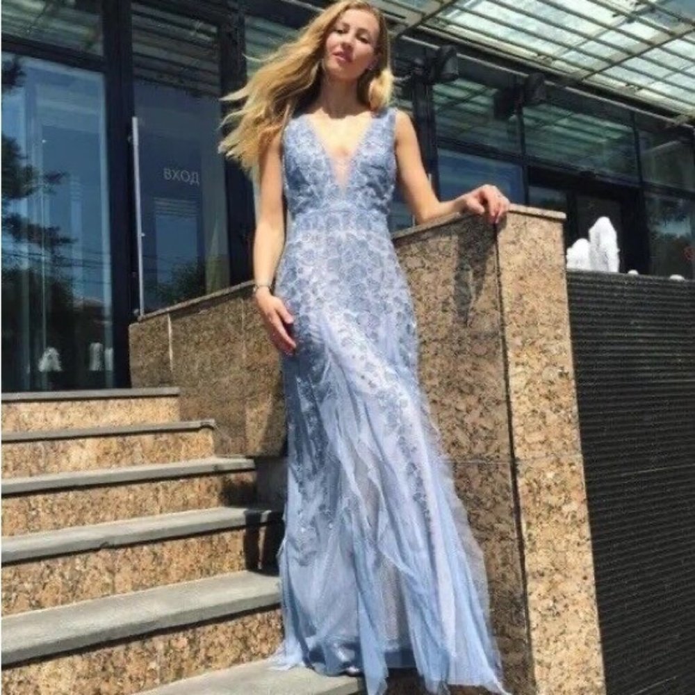 bcbg maxazria Elina Embroidered Blue Tulle Gown NWT